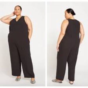 Universal Standard | Black City Stretch Crepe Jumpsuit
